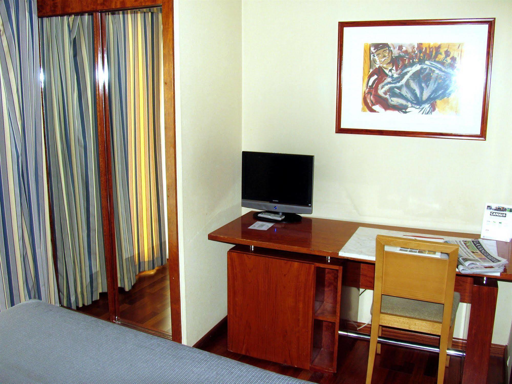 Hotel Pedralbes Barcelona Eksteriør bilde