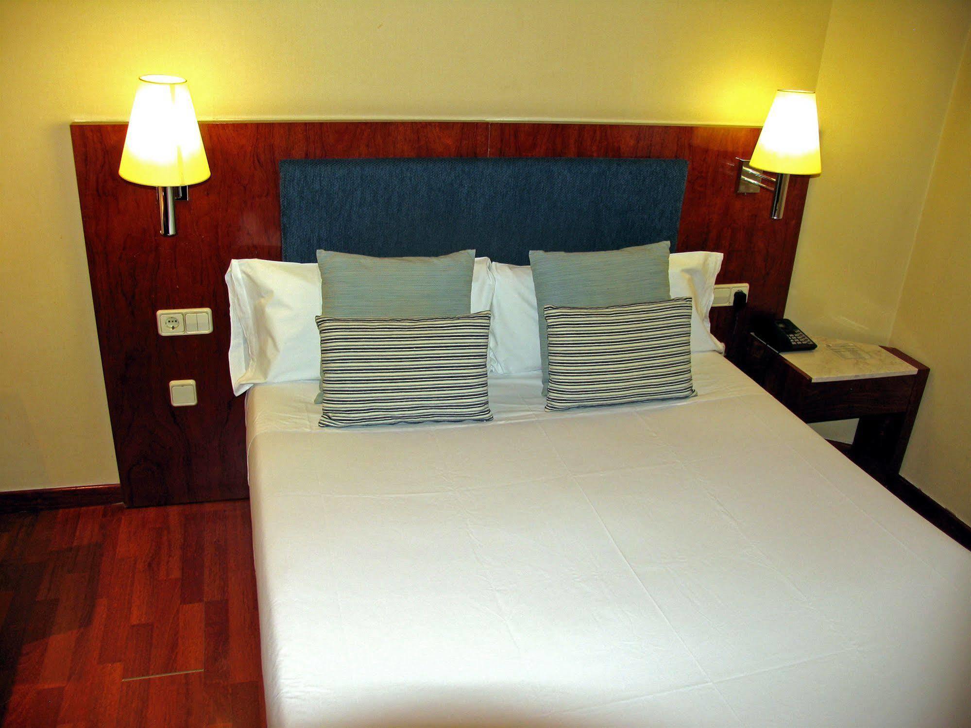 Hotel Pedralbes Barcelona Eksteriør bilde