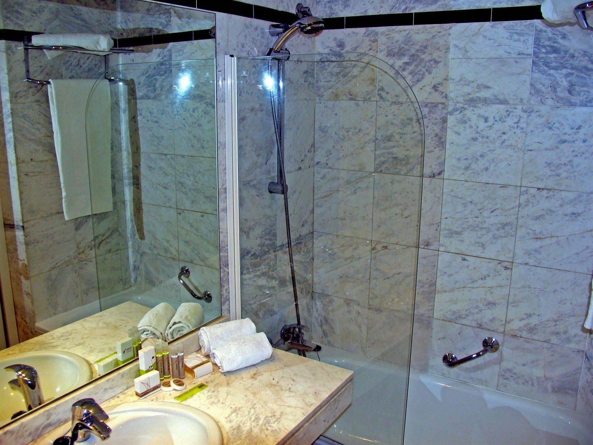 Hotel Pedralbes Barcelona Eksteriør bilde