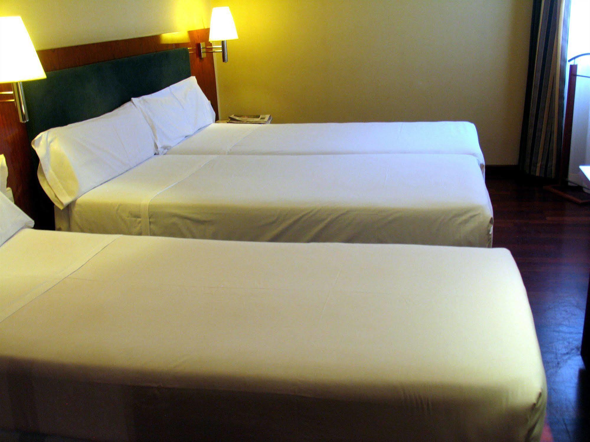 Hotel Pedralbes Barcelona Eksteriør bilde