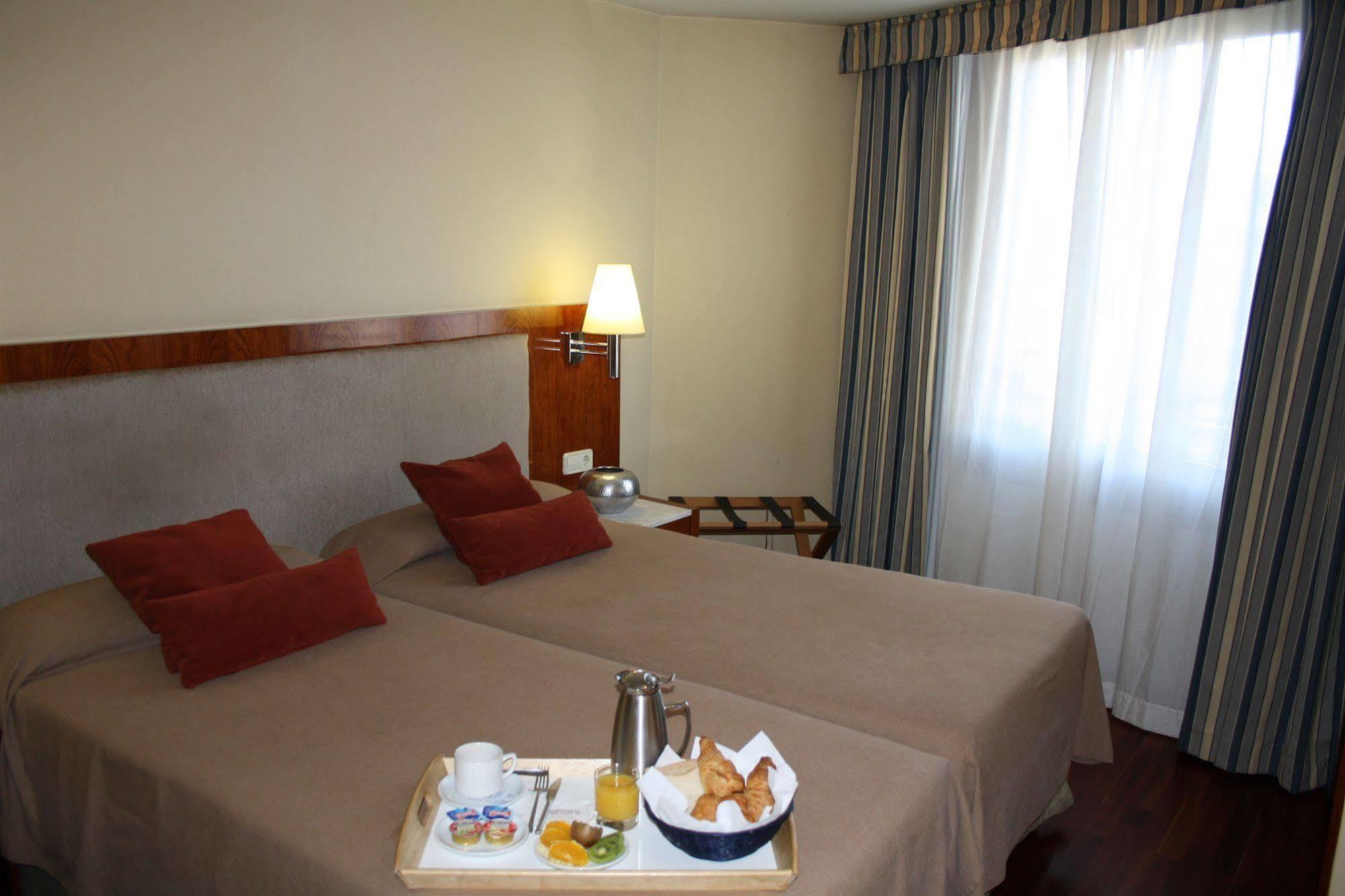 Hotel Pedralbes Barcelona Eksteriør bilde