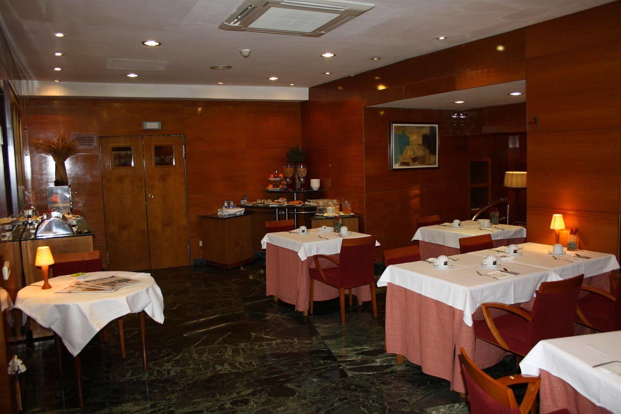 Hotel Pedralbes Barcelona Restaurant bilde